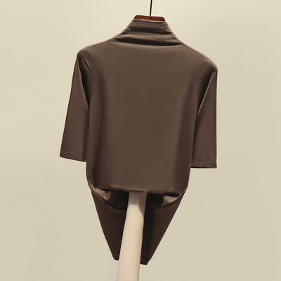 Prigludęs moteriškas polo su 3/4 rankovėmis