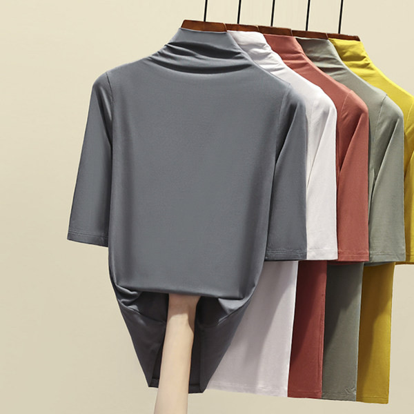 Prigludęs moteriškas polo su 3/4 rankovėmis