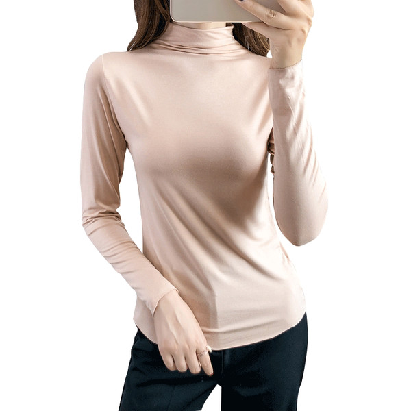 Ženski polo pripijeni model dugih rukava, pogodan za jesen i zimu