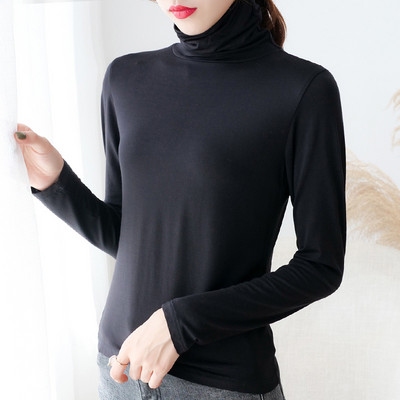 Tanka ženska polo majica u jednoj boji, pogodna za jesen i zimu