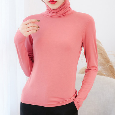 Tanka ženska polo majica u jednoj boji, pogodna za jesen i zimu