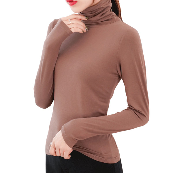 Tanka ženska polo majica u jednoj boji, pogodna za jesen i zimu