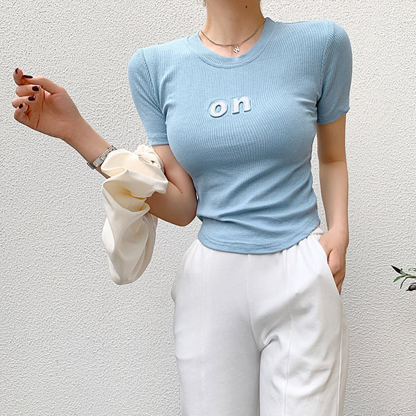 Ženska samtasta majica kratkih rukava, slim model