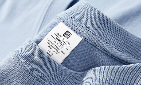 Bluză de damă sport-casual cu mâneci lungi și aplicație