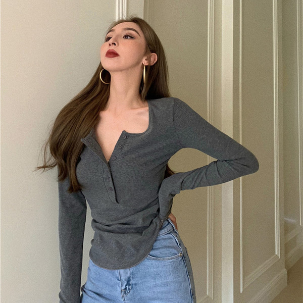 Bluză casual de damă cu nasturi și decolteu pătrat