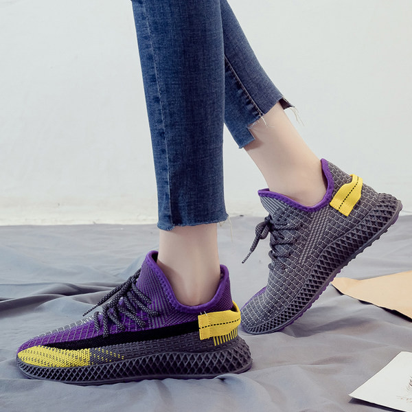 Ženske sportske tenisice od mreže s ravnim potplatom