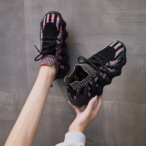 Ženske čarape u tri boje sa vezicama