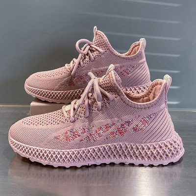 Γυναικεία αθλητικά παπούτσια από ύφασμα σε μαύρο, λευκό και ροζ χρώμα