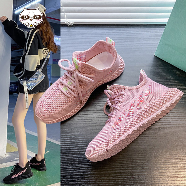 Γυναικεία αθλητικά παπούτσια από ύφασμα σε μαύρο, λευκό και ροζ χρώμα