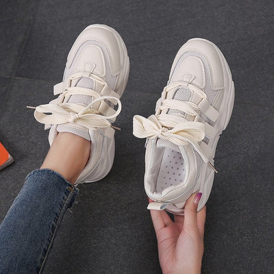 Γυναικεία μοντέρνα sneakers σε λευκό και ροζ  χρώμα