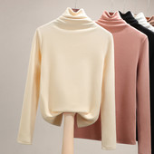 Polo de damă cu mâneci lungi și guler înalt