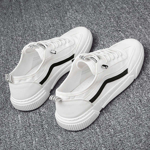 Novi model muških patika od eko kože bijele boje