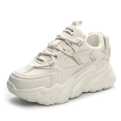 Novi model ženskih tenisica sa vezicama i grubim đonom