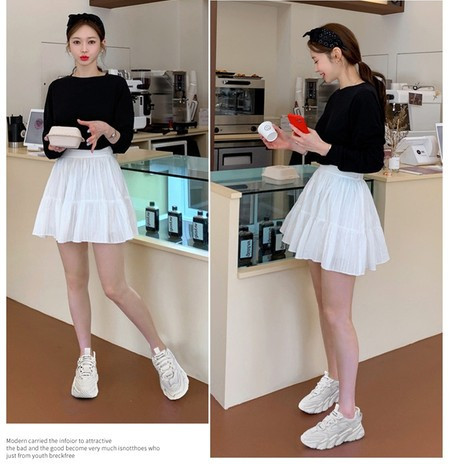 Novi model ženskih tenisica sa vezicama i grubim đonom