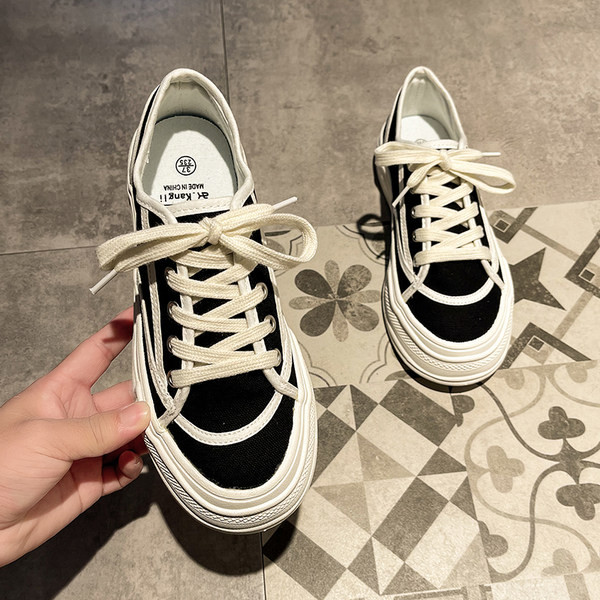 Ženske casual tekstilne tenisice u dvije boje