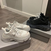 Κομψά γυναικεία sneakers με τραχιά σόλα σιλικόνης και κορδόνια