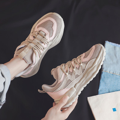 Novi model ženskih tenisica sa gornjim dijelom od mreže - dvije boje