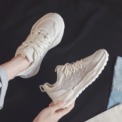 Novi model ženskih tenisica sa gornjim dijelom od mreže - dvije boje