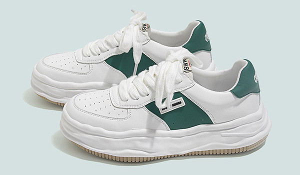 Moderne ženske tenisice od eko kože u dvije boje sa ravnim đonom