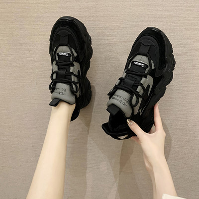 Kahes värvitoonis paksu tallaga vabaaja naiste tossud