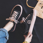 Uus mudel musta värvi paeltega naiste tossud