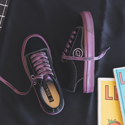 Uus mudel musta värvi paeltega naiste tossud