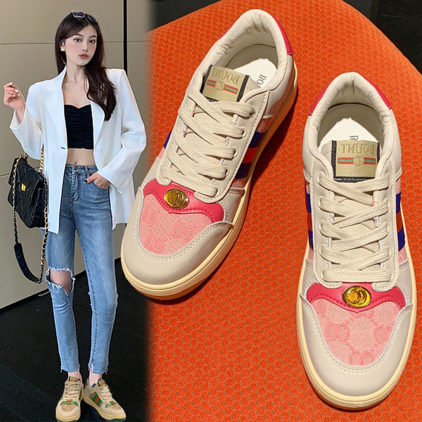 Stiilsed naiste tossud tikandi ja metallelemendiga