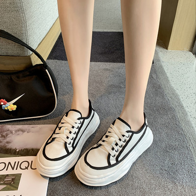 Γυναικεία casual υφασμάτινα sneakers με επίπεδη σόλα σε δύο χρώματα