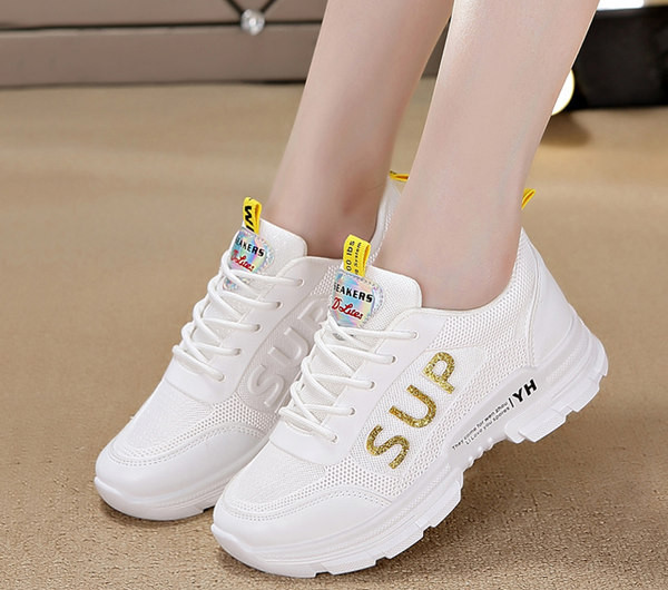 Ženske tenisice s vezicama u bijeloj boji