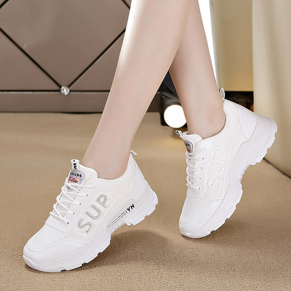 Ženske tenisice s vezicama u bijeloj boji