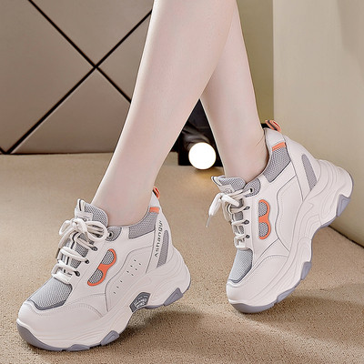 Γυναικεία casual sneakers με ψηλή σόλα