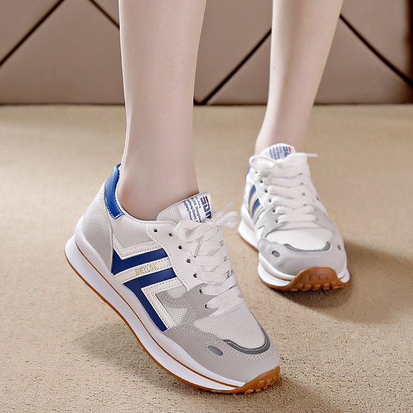 Udobne ženske cipele s vezicama