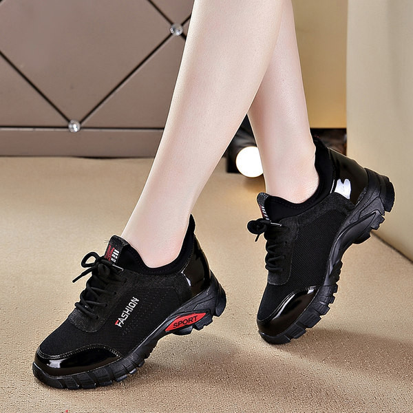 Moderne ženske tenisice sa vezicama u tri boje