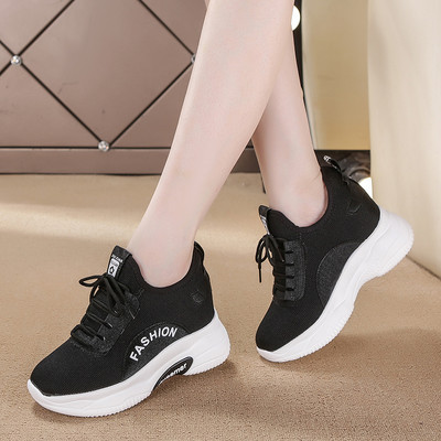 Ženske tenisice s visokom platformom i vezicama