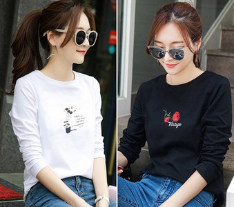 Komplet ženske bluze s dugim rukavima i aplikacijom