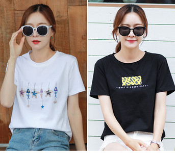 Σετ δύο γυναικεία μπλουζάκια με κοντά μανίκια - διαφορετικές εφαρμογές