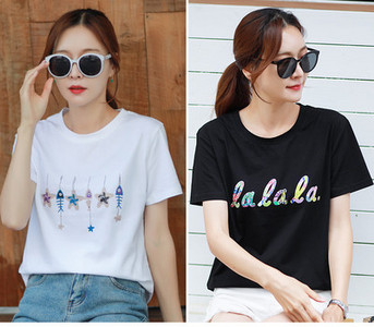 Σετ δύο γυναικεία μπλουζάκια με κοντά μανίκια - διαφορετικές εφαρμογές