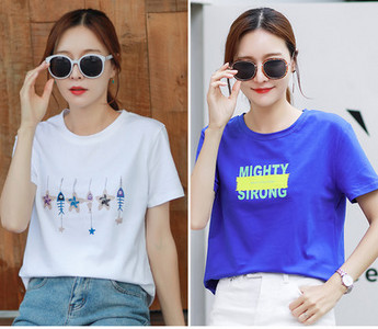 Σετ δύο γυναικεία μπλουζάκια με κοντά μανίκια - διαφορετικές εφαρμογές