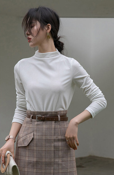 Naiste madala kraega sametpluus