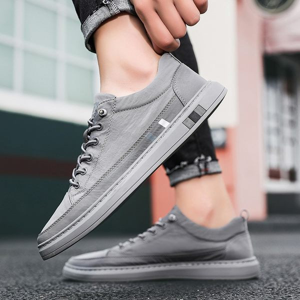 Lameda tallaga meeste tossude uus mudel - kolme värvi