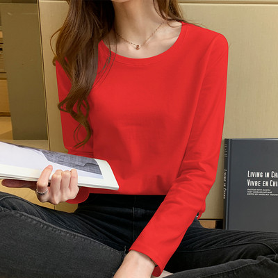 Bluză mulată cu decolteu oval pentru femei