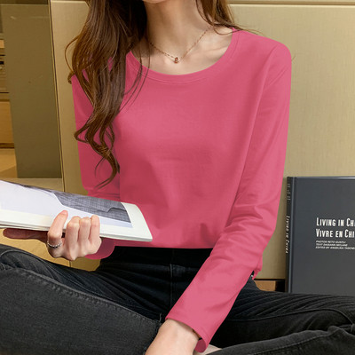 Bluză mulată cu decolteu oval pentru femei