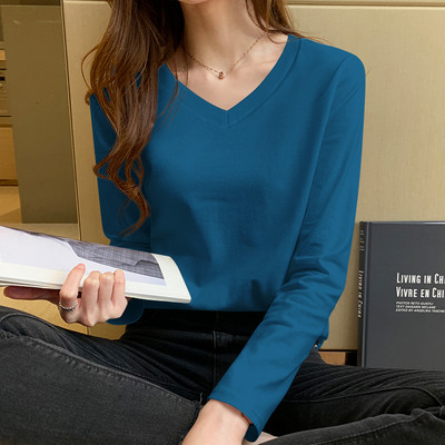 Bluză mulată cu decolteu oval pentru femei