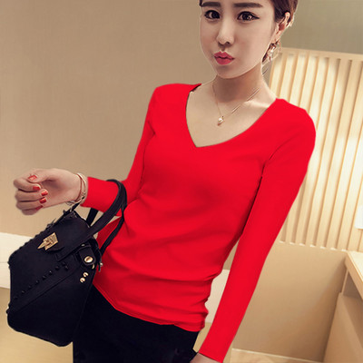 Običan model ženske bluze nekoliko modela