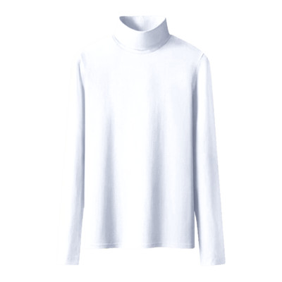 Običan model ženske bluze nekoliko modela