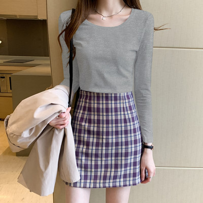 Ženska jednobojna bluza dugih rukava dva modela sa ovalnim i V izrezom