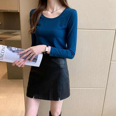 Ženska jednobojna bluza dugih rukava dva modela sa ovalnim i V izrezom