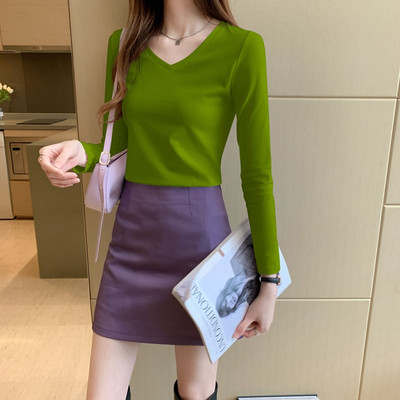 Ženska jednobojna bluza dugih rukava dva modela sa ovalnim i V izrezom