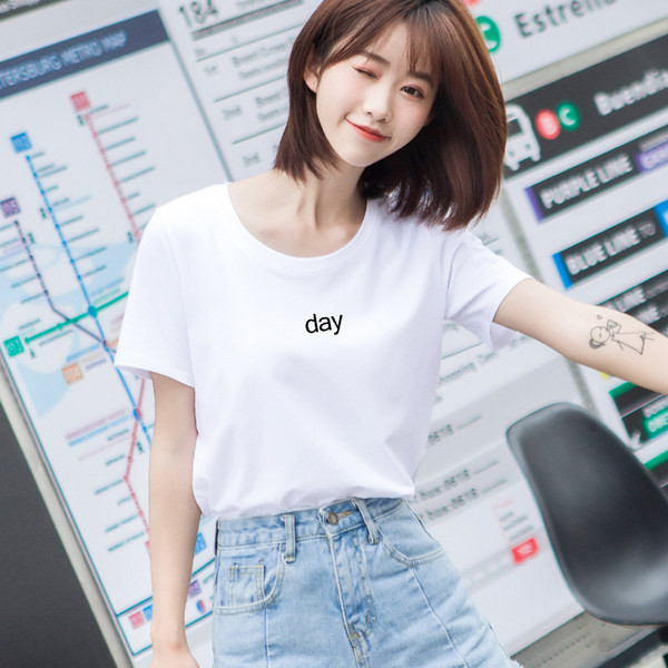 Ženska casual majica s raznim natpisima