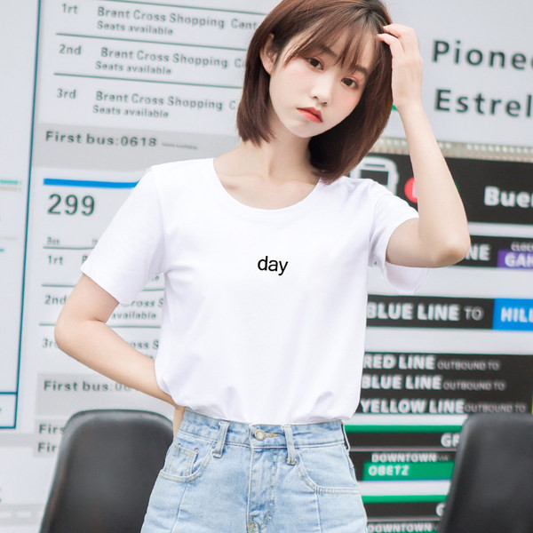 Ženska casual majica s raznim natpisima